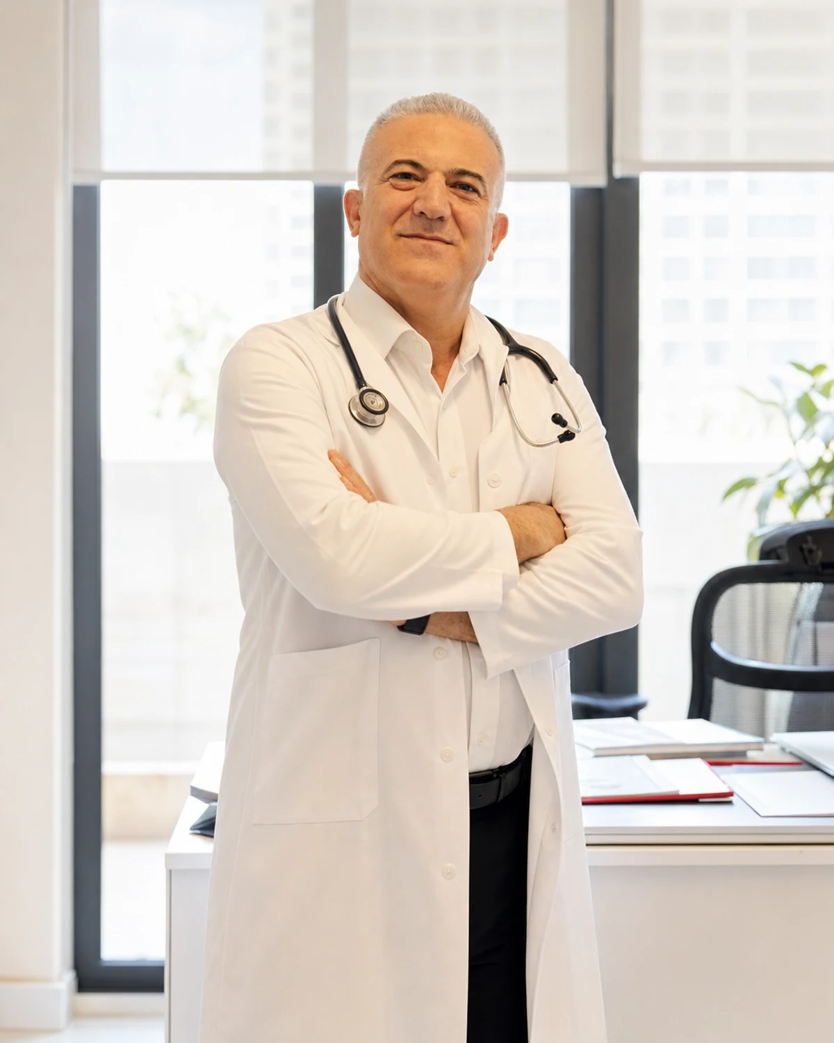 Op. Dr. Mustafa Kemal Arı kliniğinde